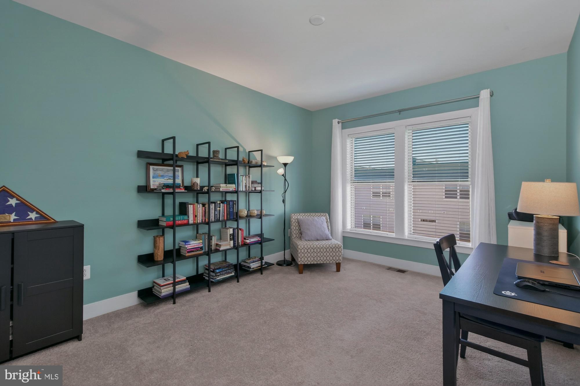 819 ROCKWELL AVENUE 819