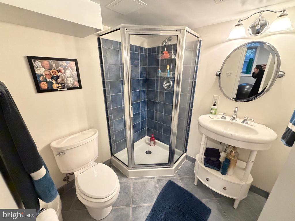 4318 LYNBROOK