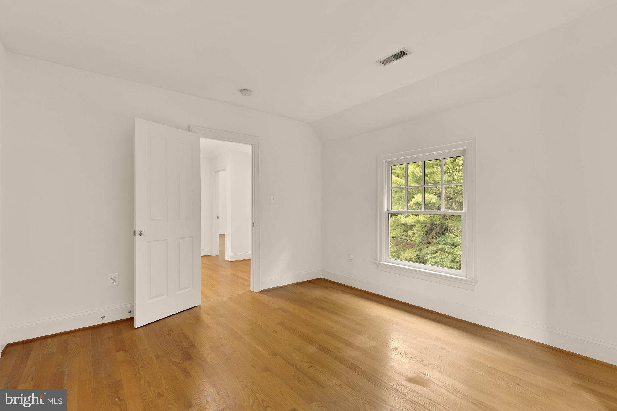 5301 MCKINLEY STREET