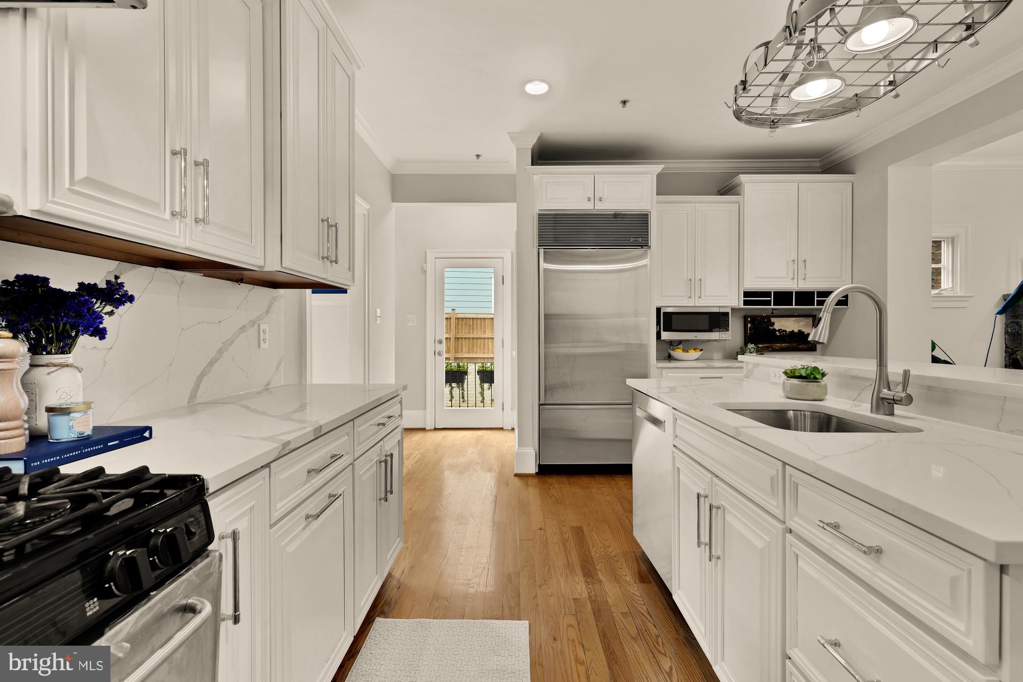 5301 MCKINLEY STREET