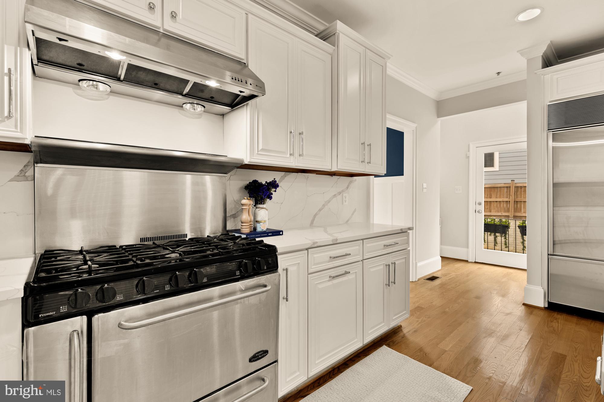 5301 MCKINLEY STREET