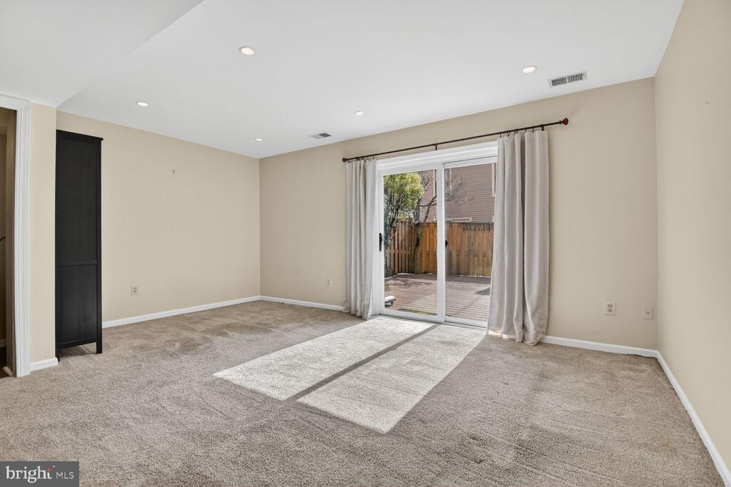29 GROVE RIDGE COURT