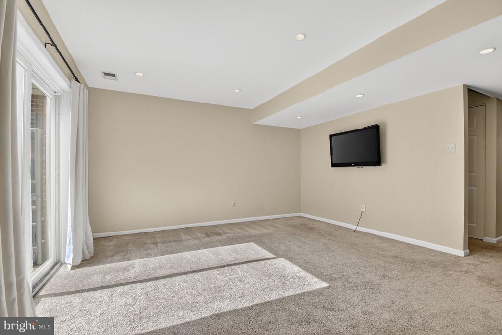29 GROVE RIDGE COURT