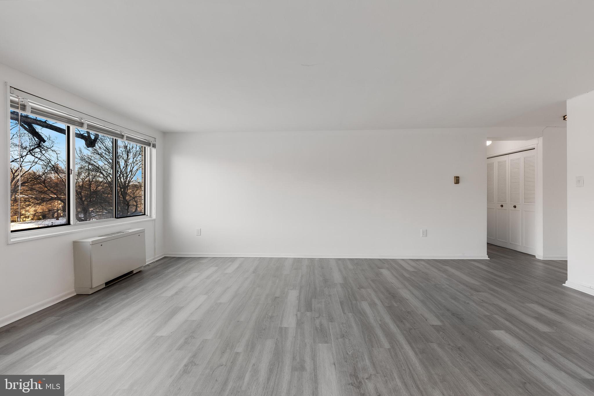 10201 GROSVENOR PLACE 204