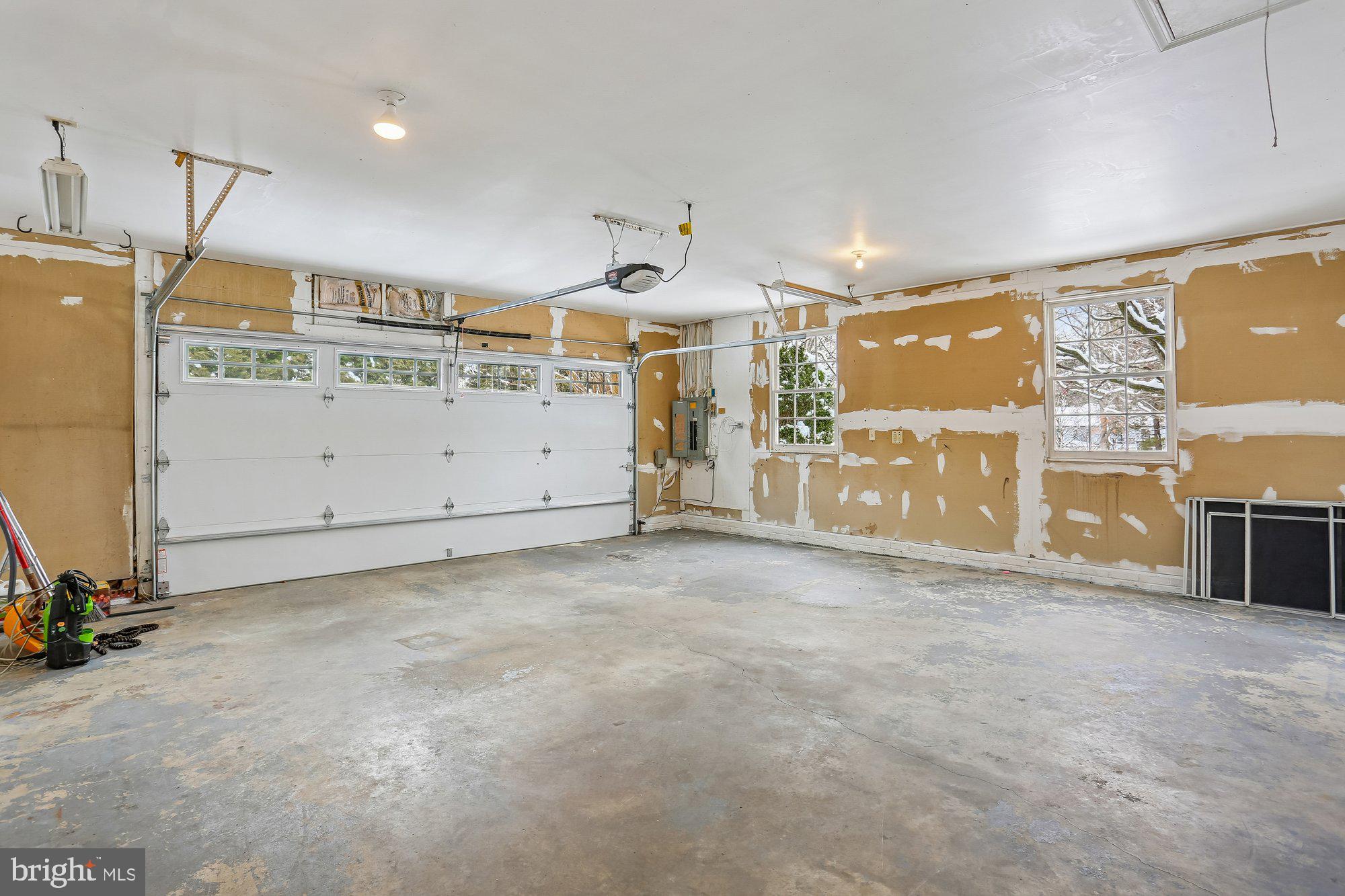 14717 SPRING MEADOWS DRIVE
