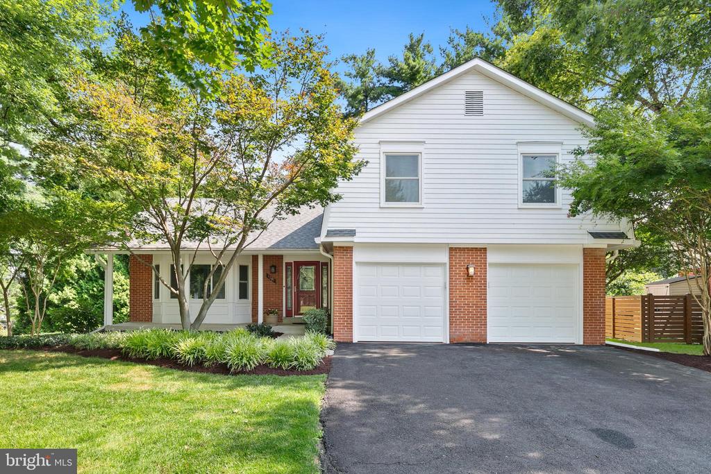 1701 GLASTONBERRY ROAD