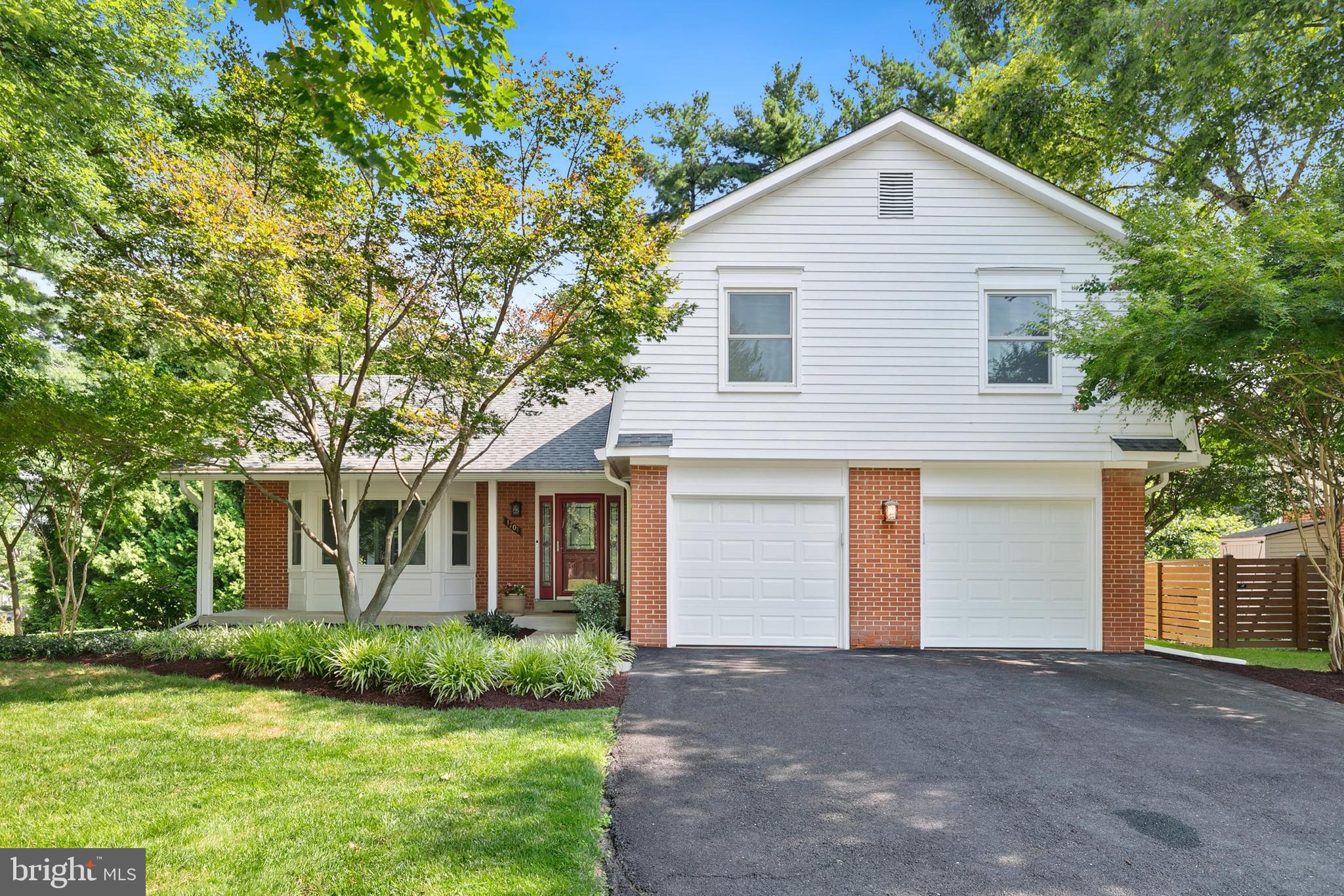 1701 GLASTONBERRY ROAD