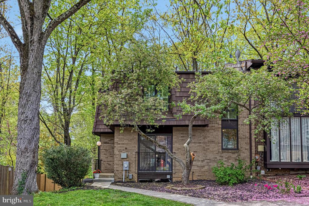 8042 INVERNESS RIDGE ROAD