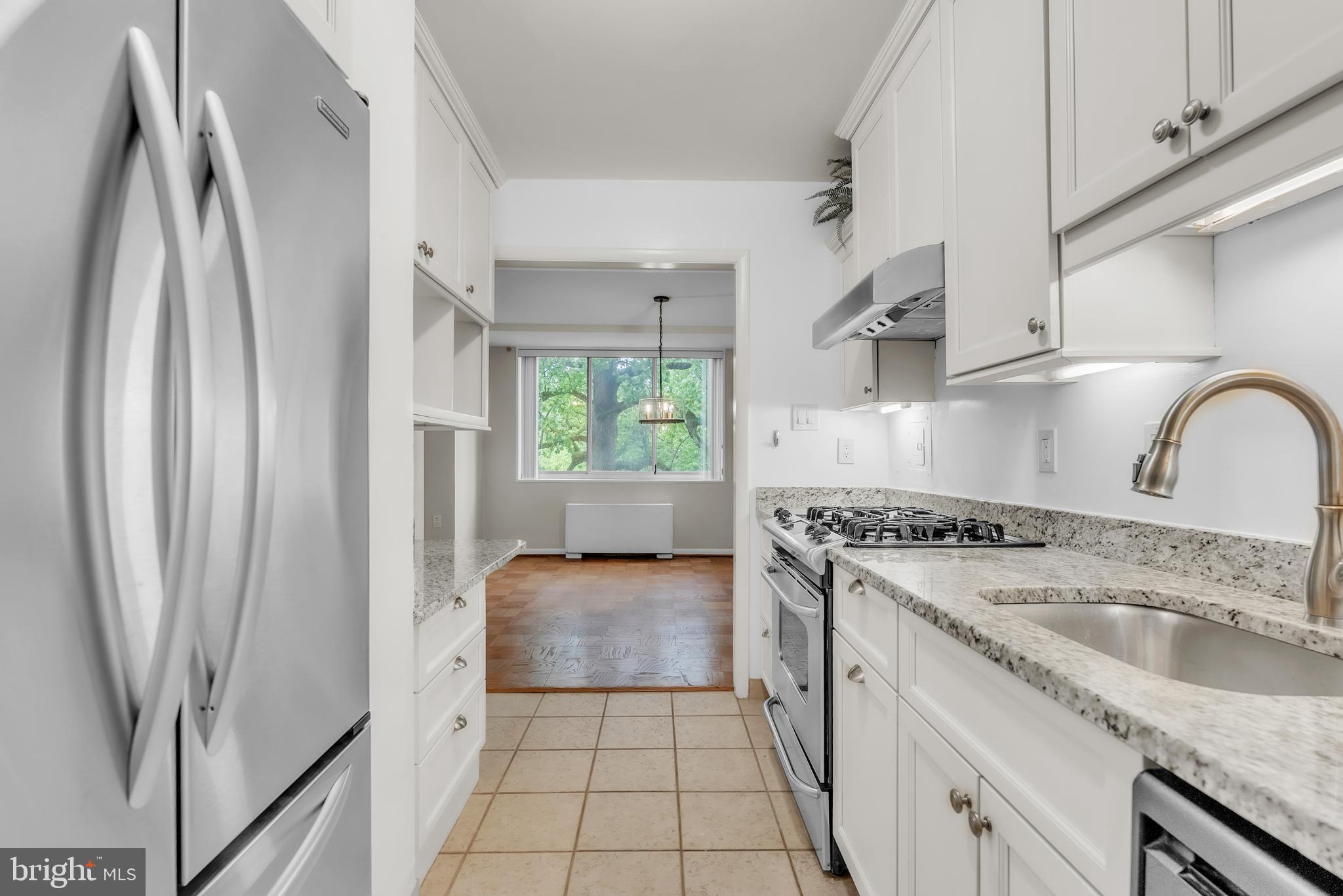 10401 GROSVENOR PLACE 410