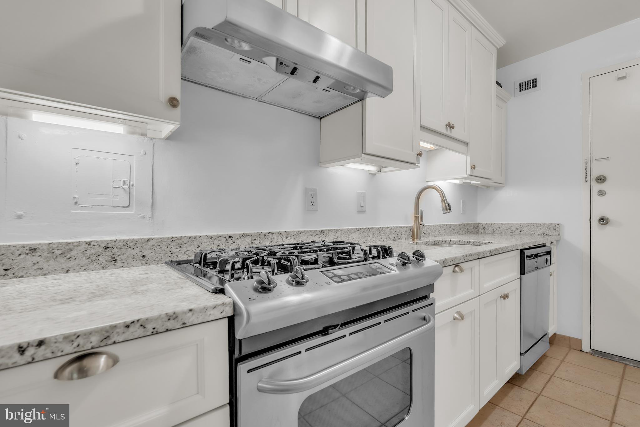 10401 GROSVENOR PLACE 410