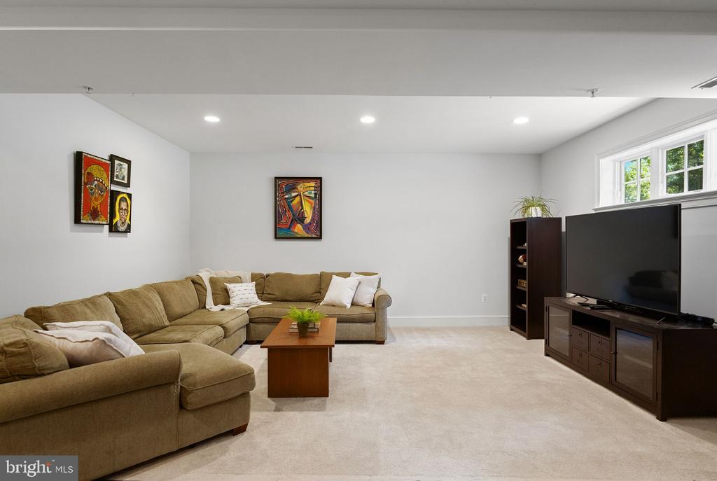 7032 WILSON LANE