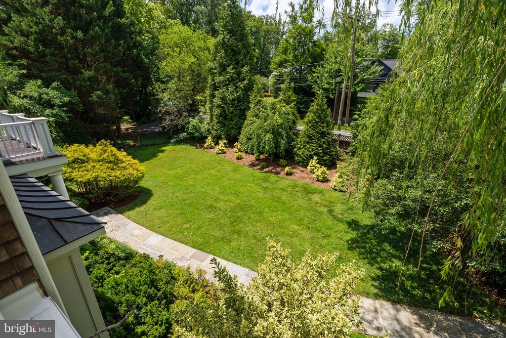 7032 WILSON LANE
