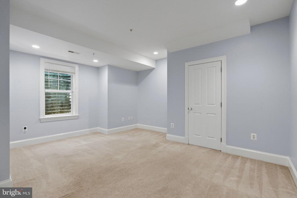 7032 WILSON LANE
