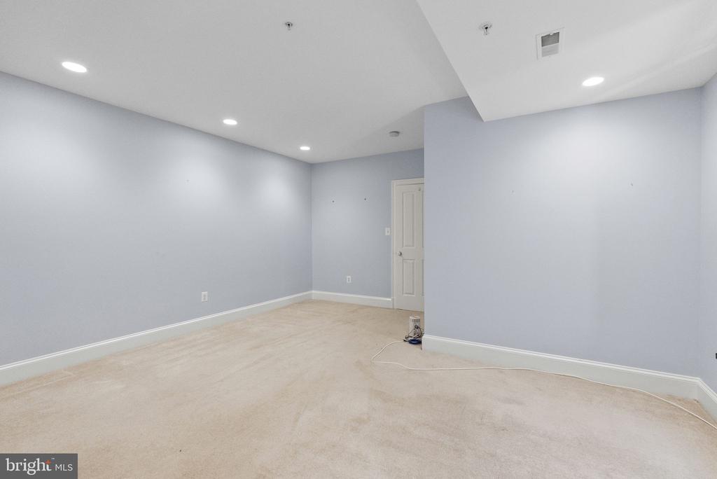 7032 WILSON LANE