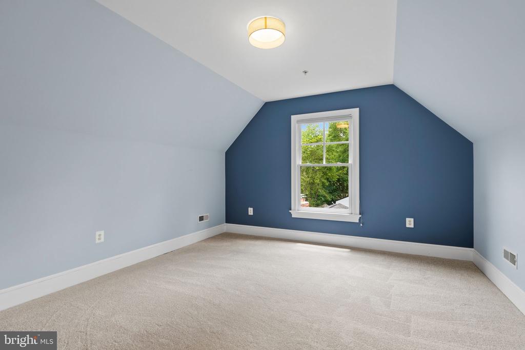 7032 WILSON LANE