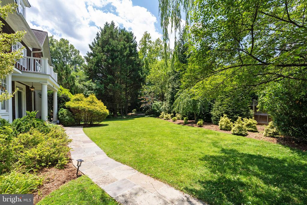 7032 WILSON LANE