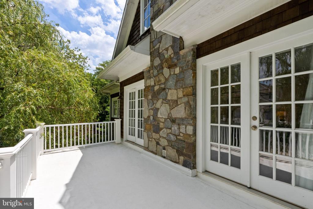 7032 WILSON LANE