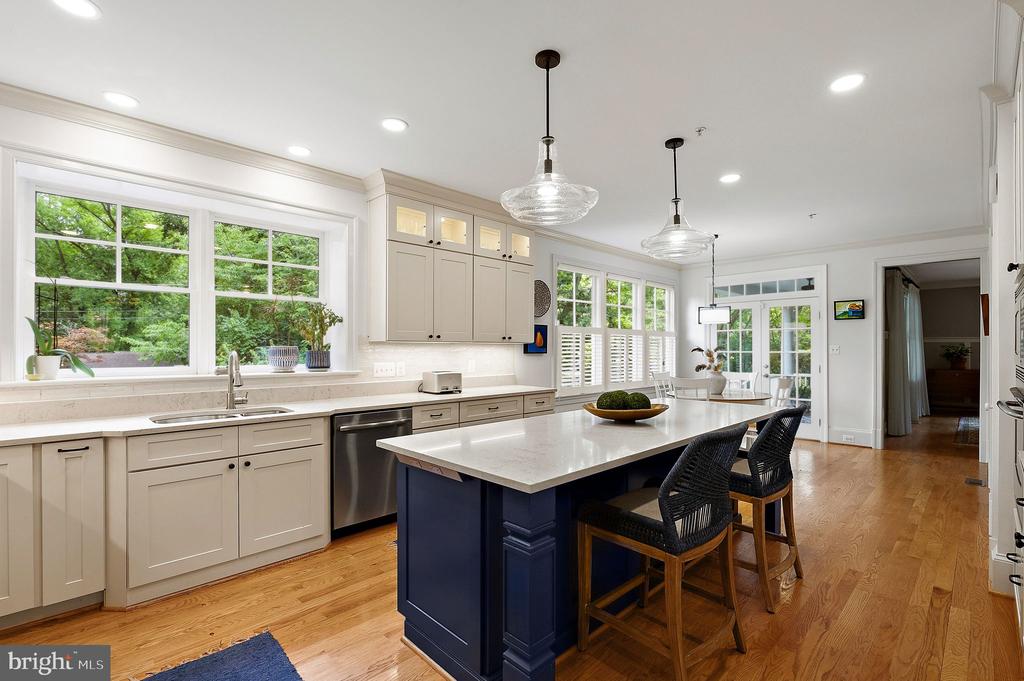 7032 WILSON LANE