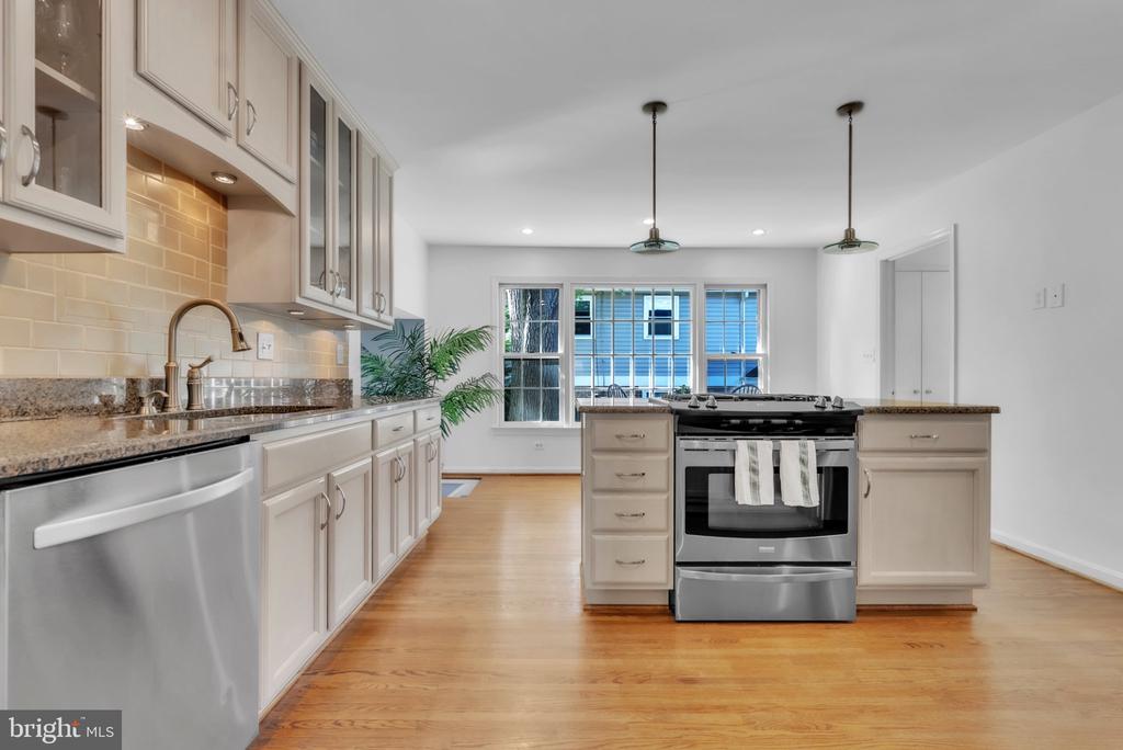 8710 YARMOUTH COURT