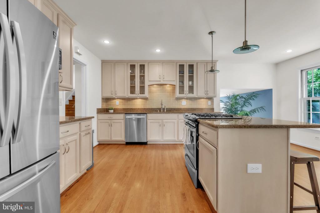 8710 YARMOUTH COURT
