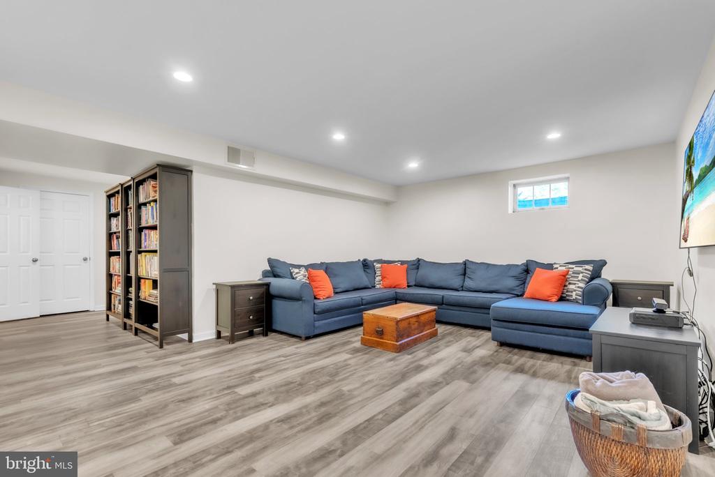 8710 YARMOUTH COURT