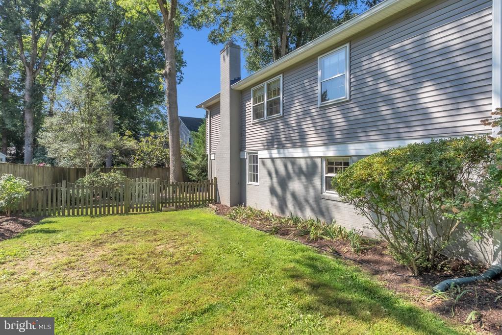 8710 YARMOUTH COURT