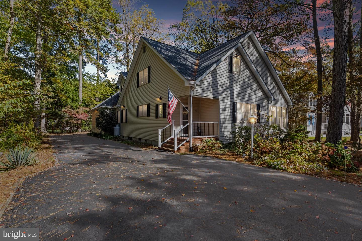 33 Boston Dr