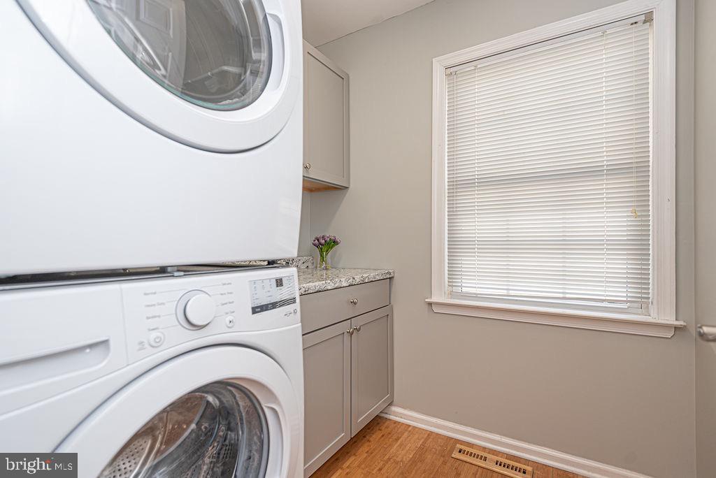 14 Sundial Cir