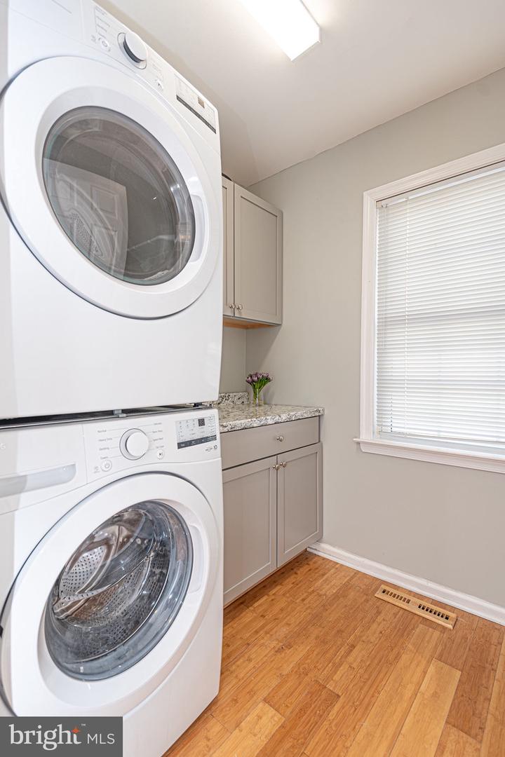 14 Sundial Cir