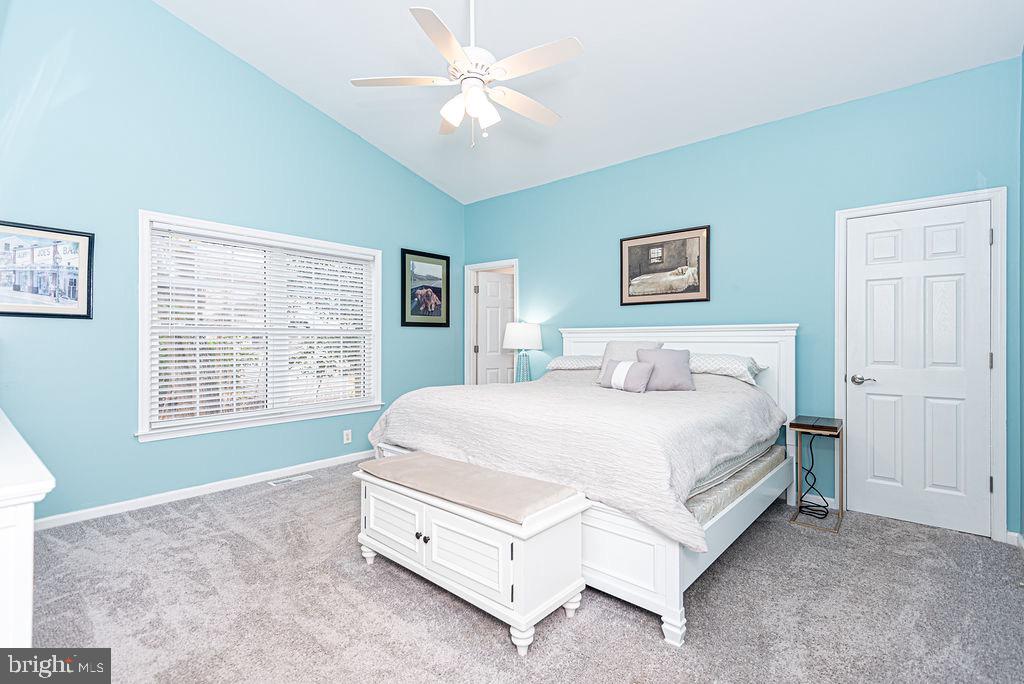 14 Sundial Cir