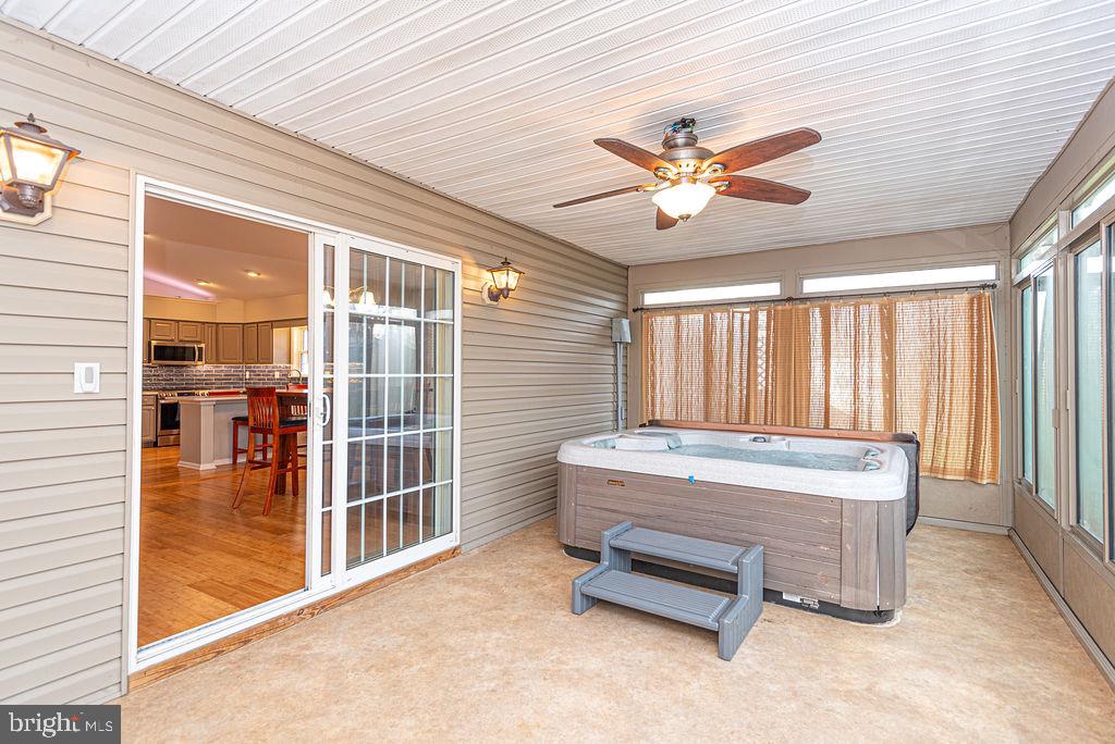 14 Sundial Cir