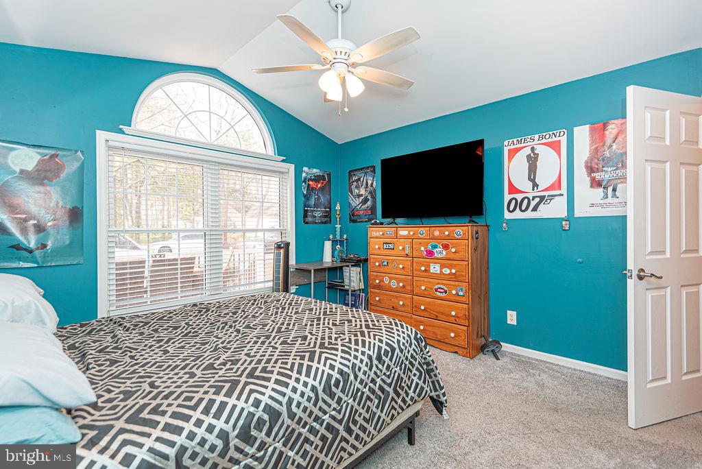 14 Sundial Cir