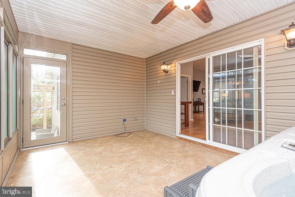 14 Sundial Cir