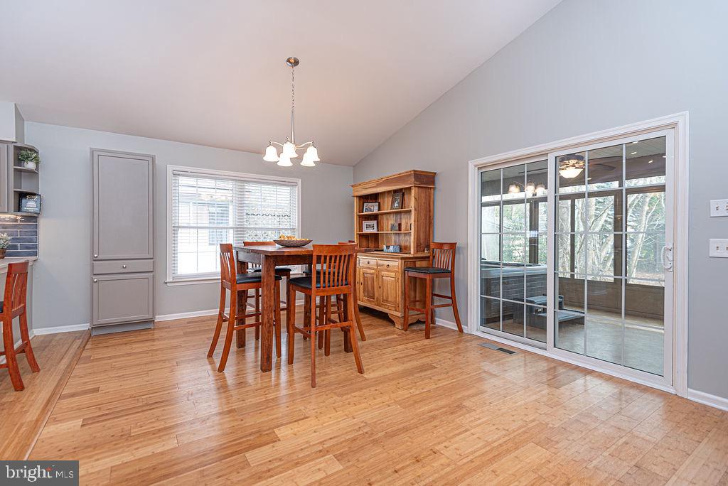 14 Sundial Cir