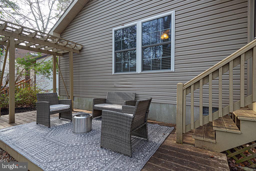 14 Sundial Cir