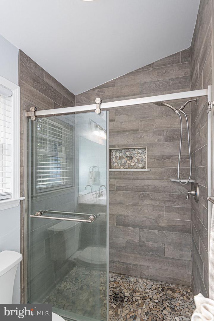 14 Sundial Cir