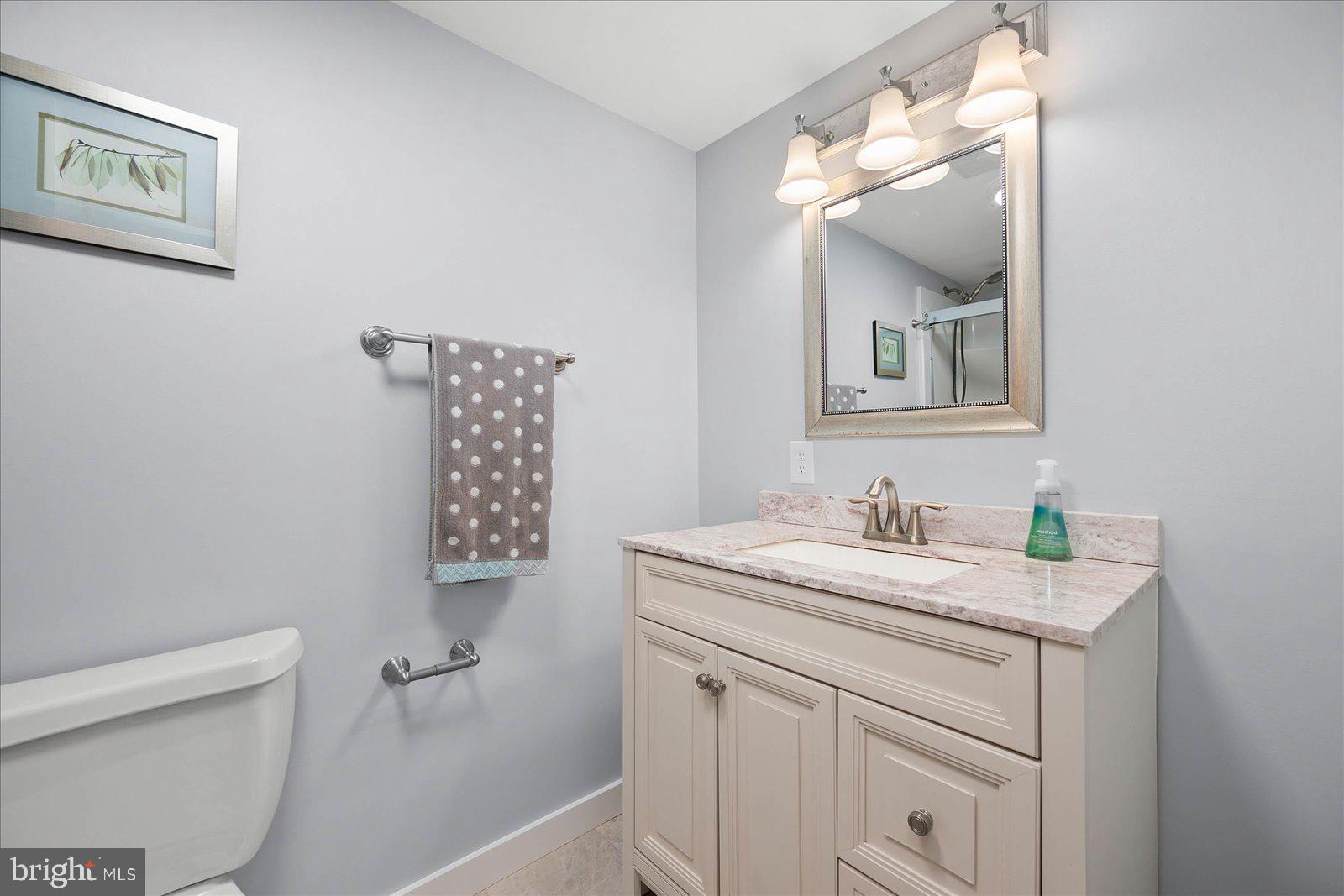 7103 Atlantic Ave #10