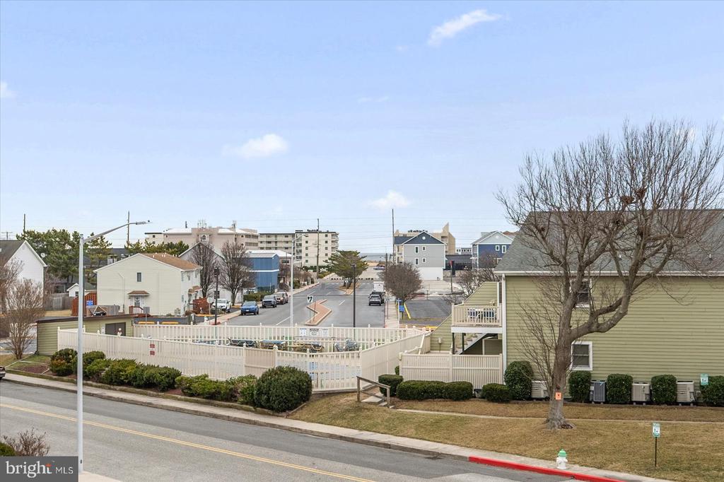 14411 Tunnel Ave #303