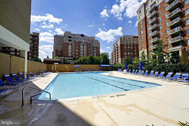 3800 Fairfax Dr #1601