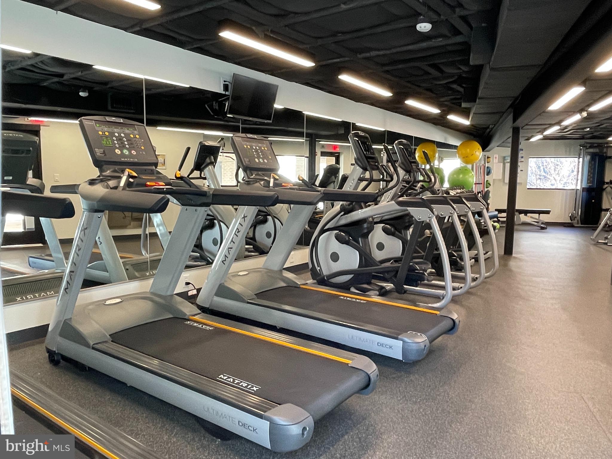 3800 Fairfax Dr #1601