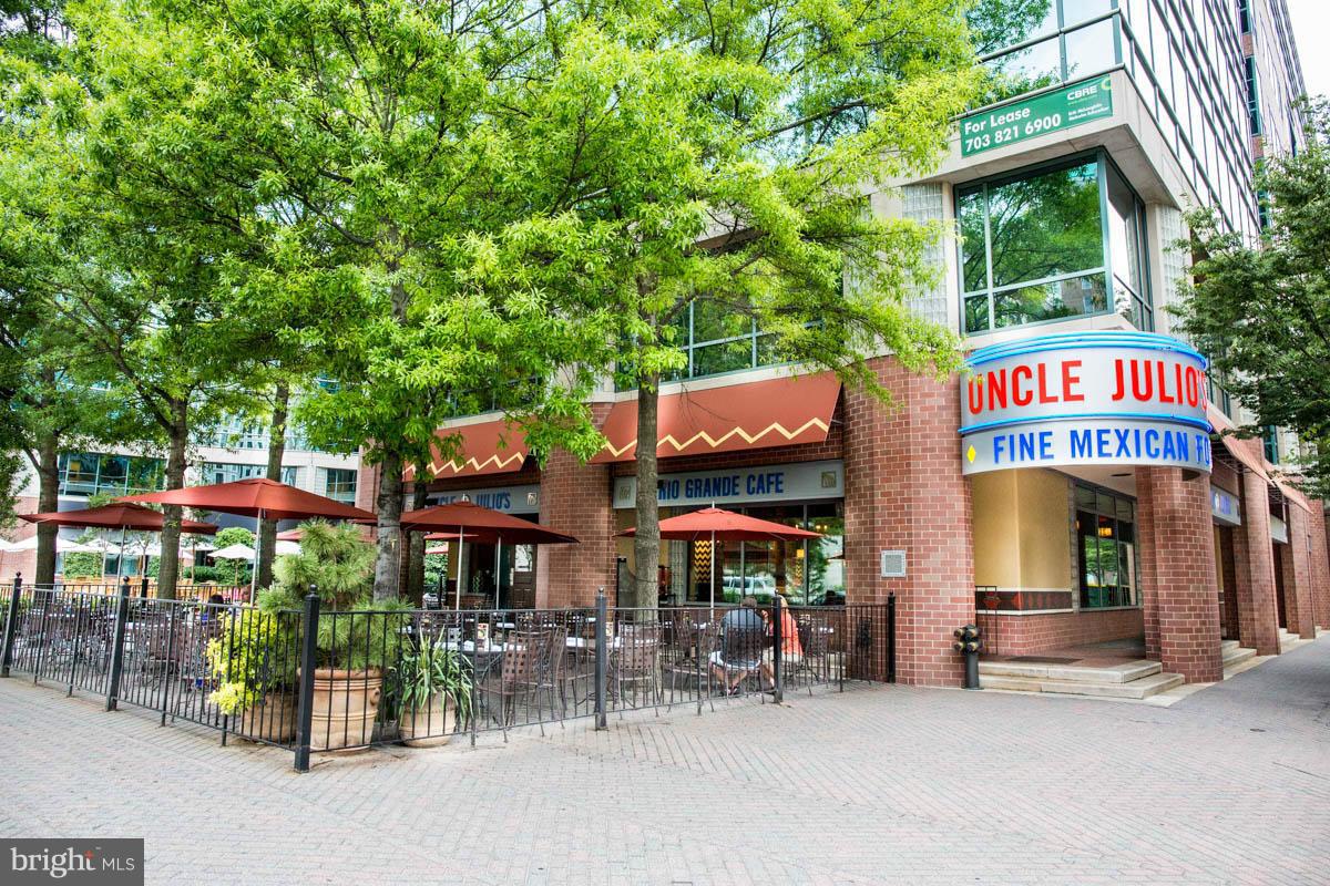 3800 Fairfax Dr #1601