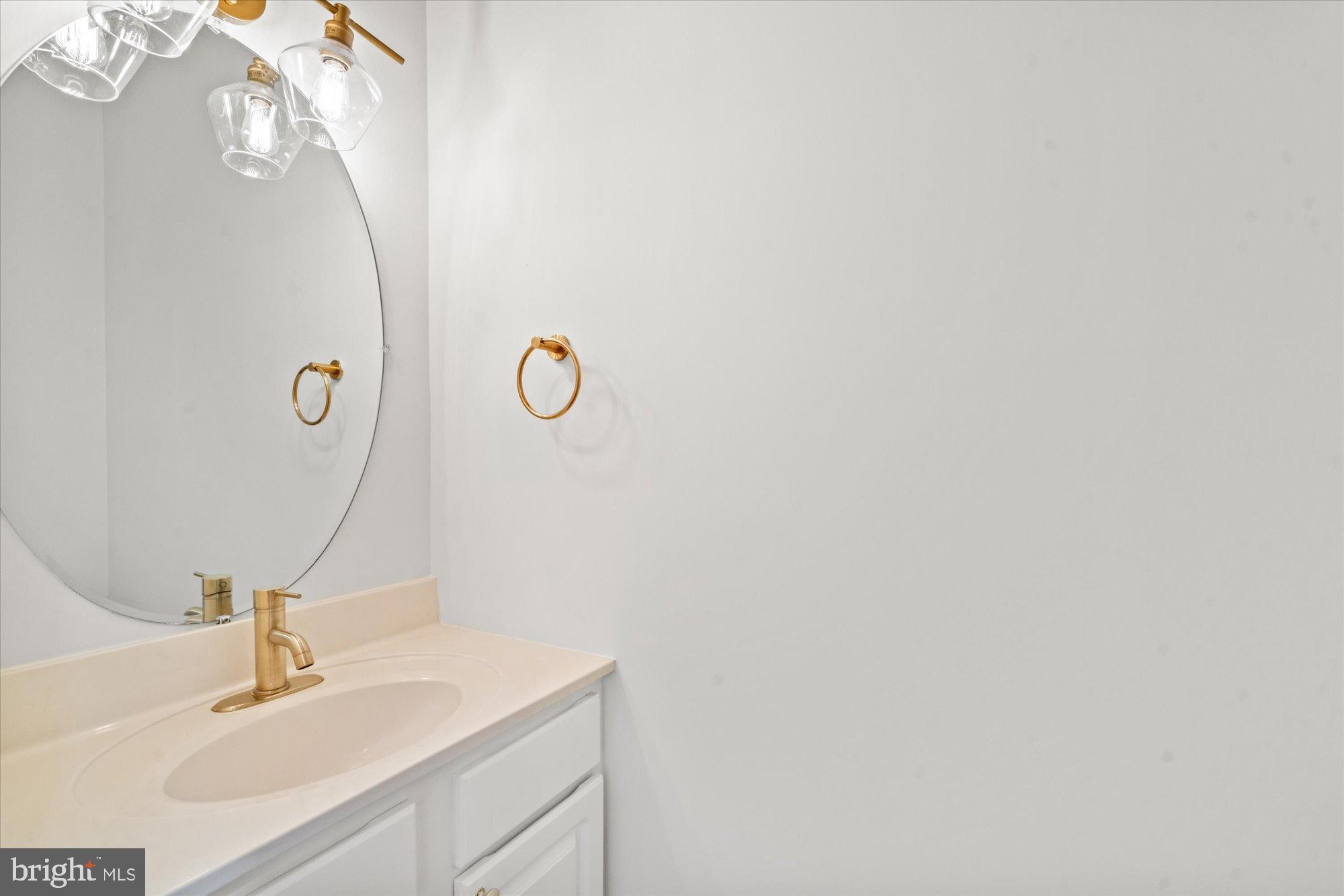 2622 CLARENDON BOULEVARD