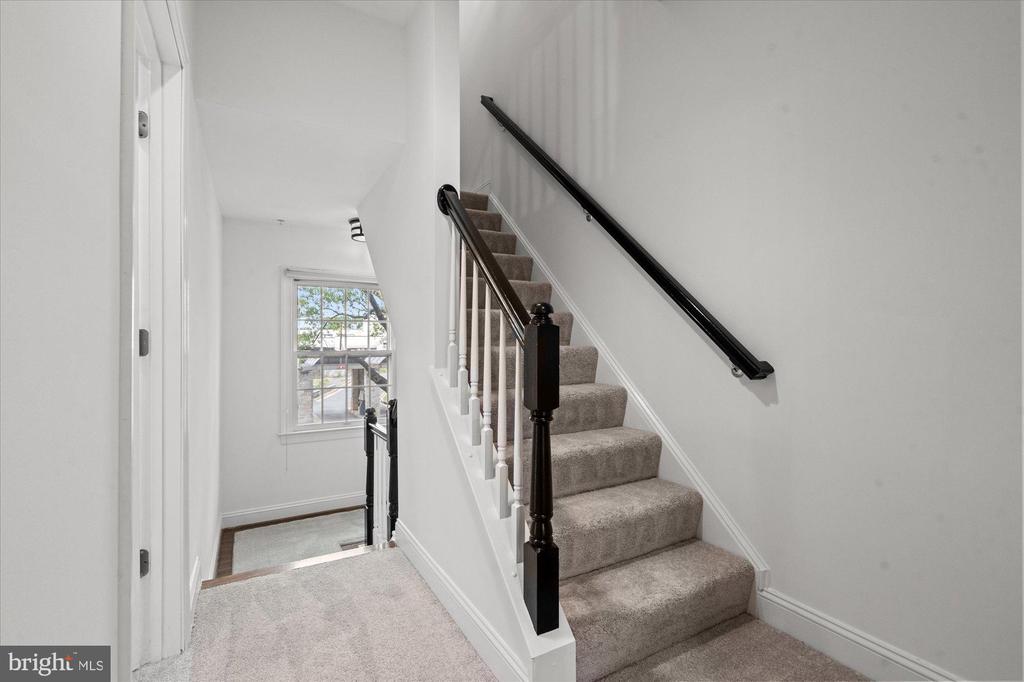 2622 CLARENDON BOULEVARD