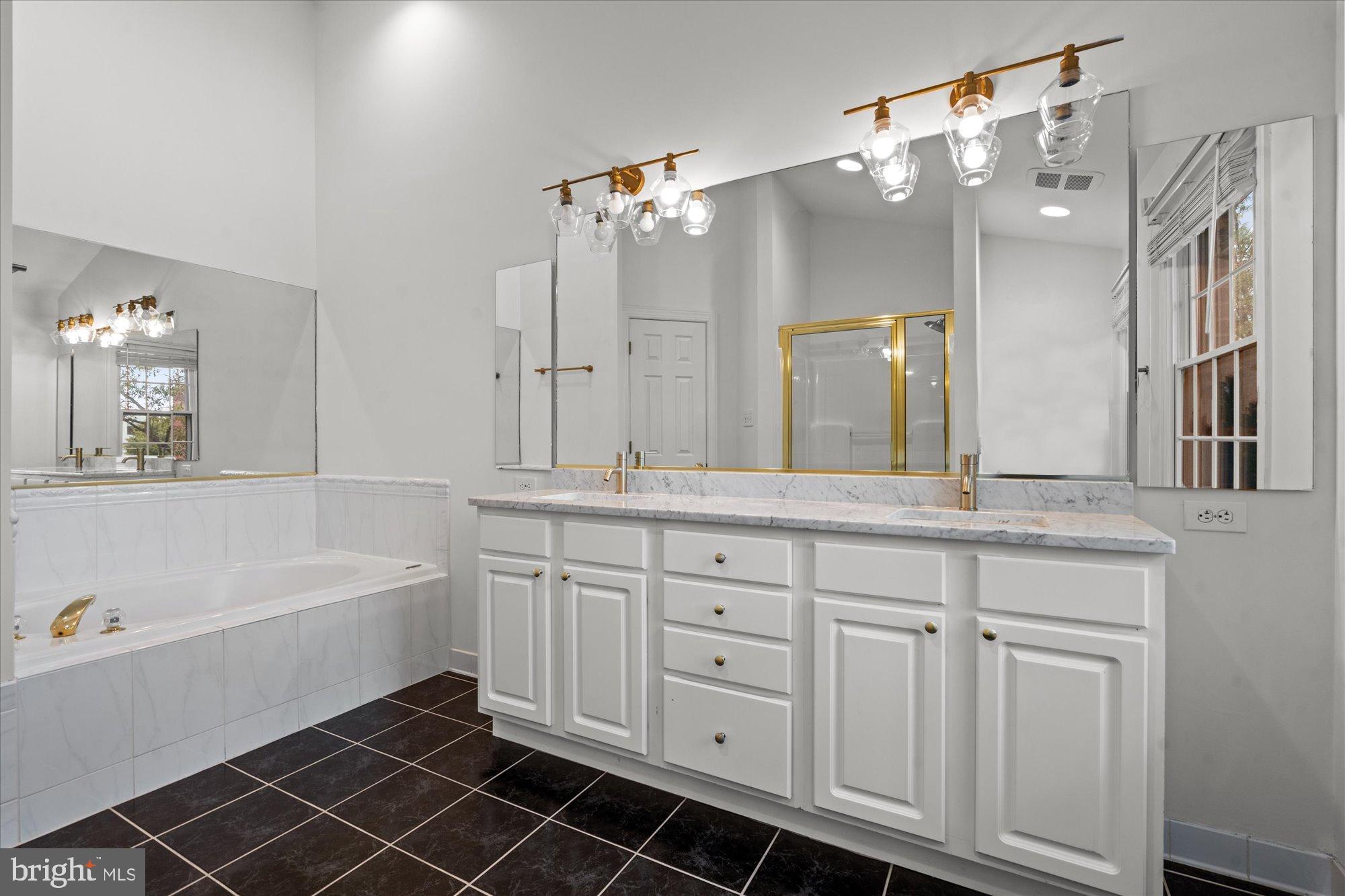 2622 CLARENDON BOULEVARD