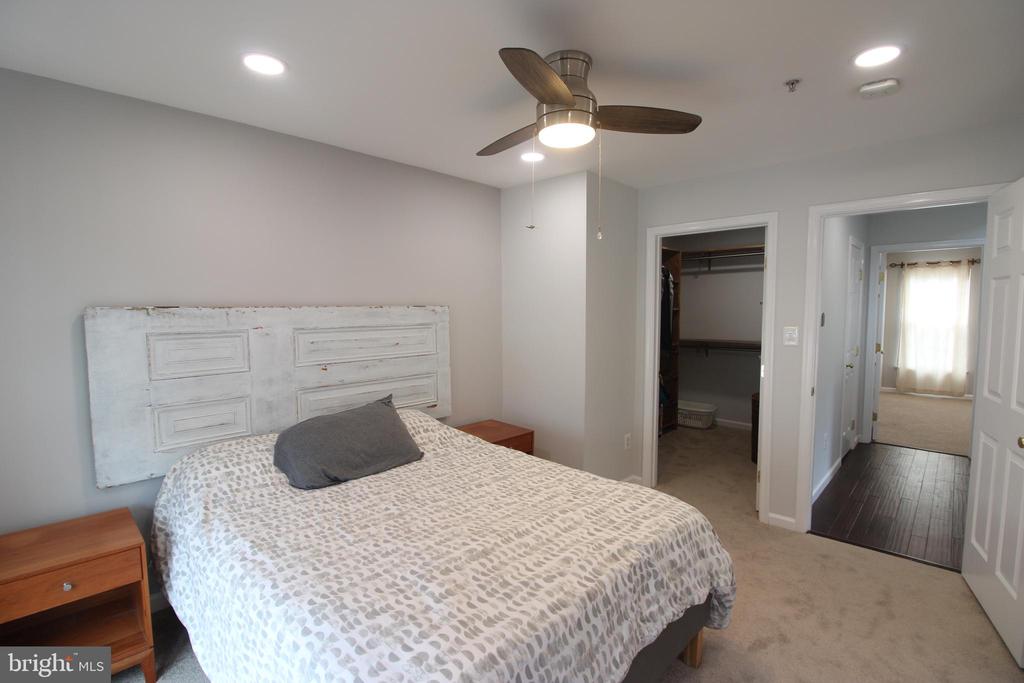 954 Harrison Cir