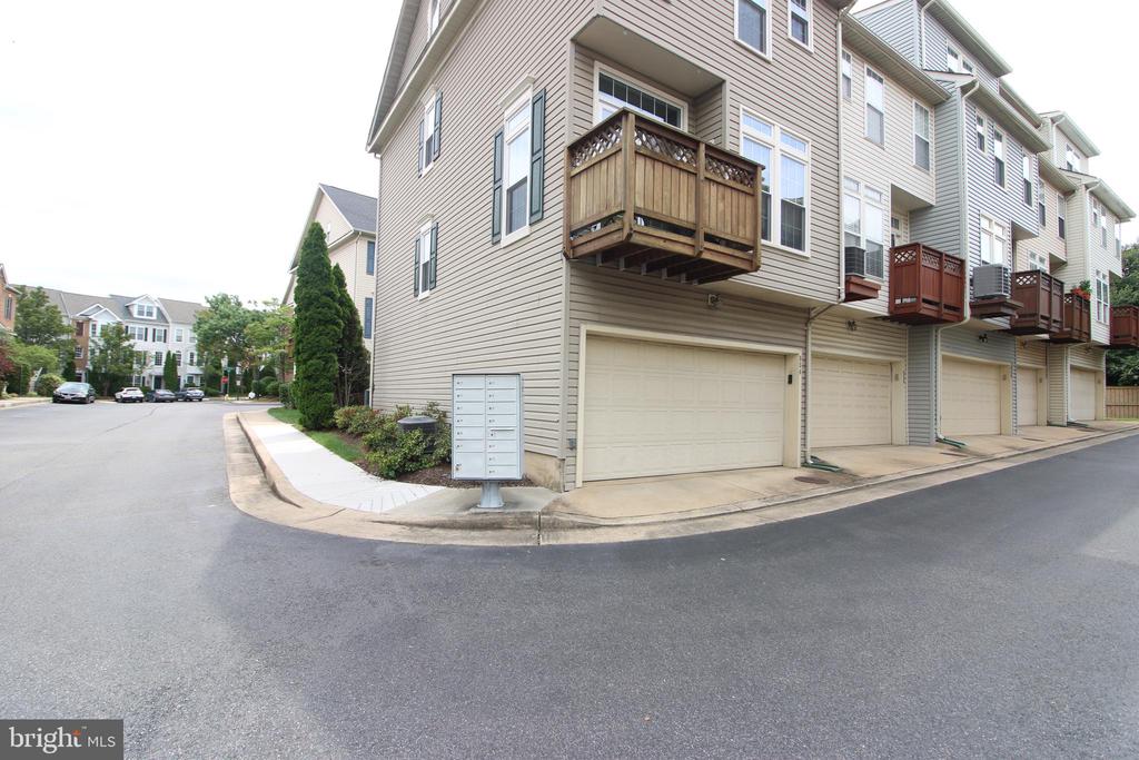 954 Harrison Cir