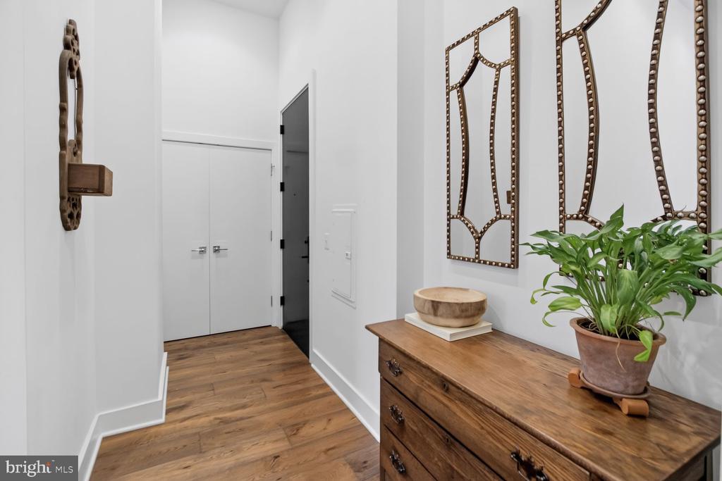 1312 KING STREET Unit: 103