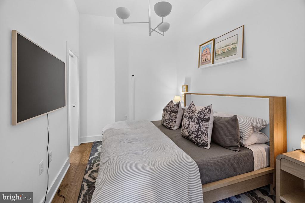 1312 KING STREET Unit: 103