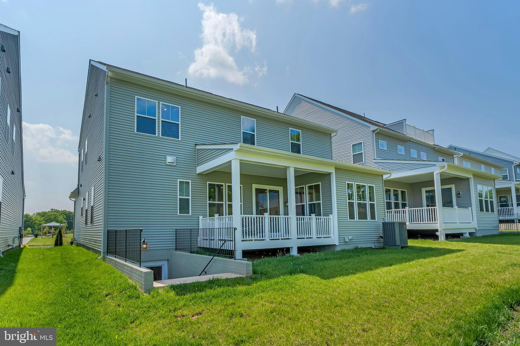 950 WARLANDER DRIVE SW