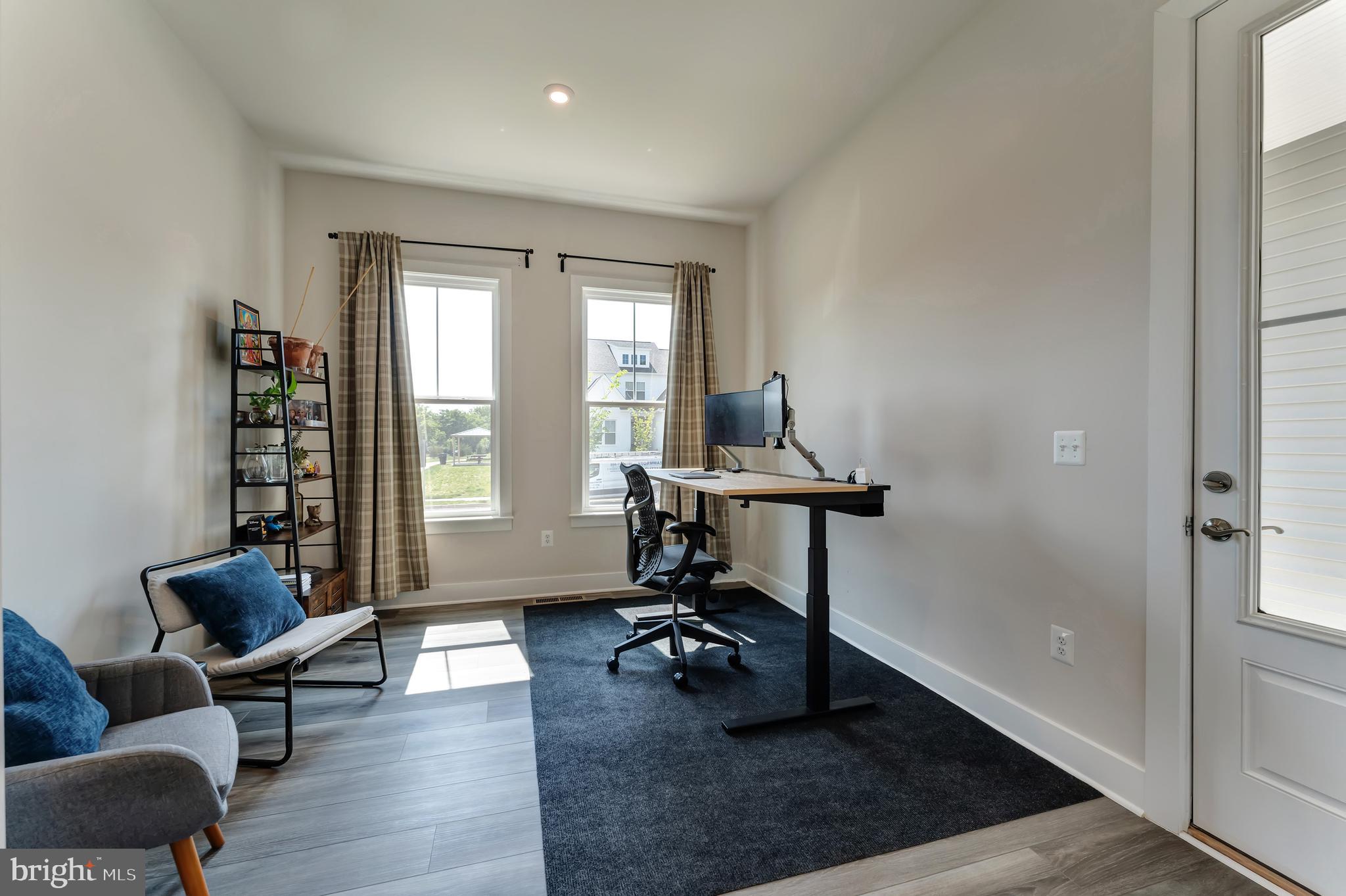 950 WARLANDER DRIVE SW